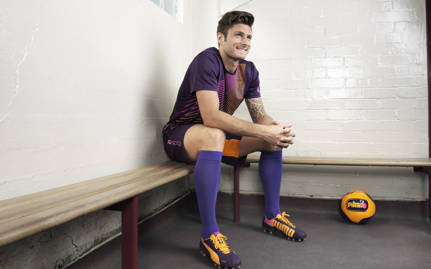 塔图姆重返赛场，重返赛场首场状态出色，加拿大队观众沸腾！全场沸腾不已